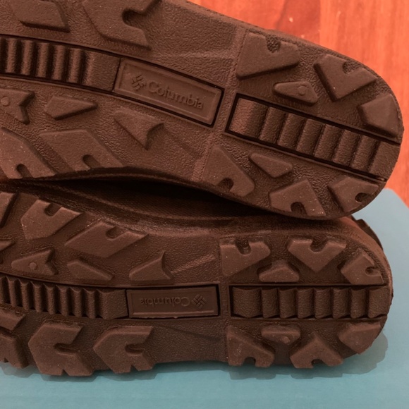 Columbia Powderbug Plus Youth Boots Black / Grey Size 6 - Picture 7 of 12